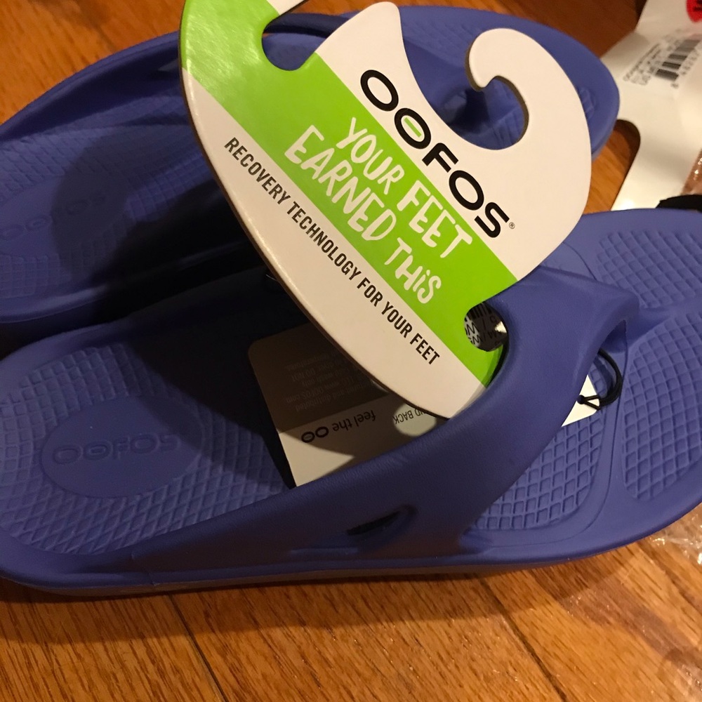 Oofos slides